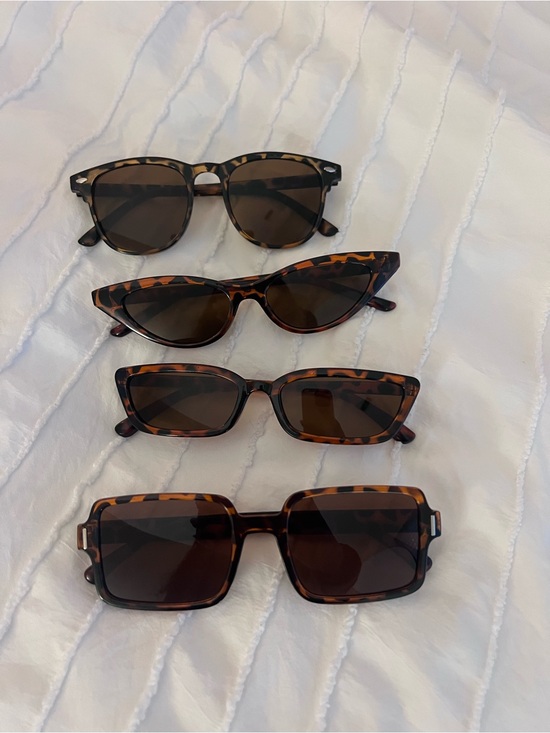 Accessories - Zara Skinny Tortoise Sunglasses